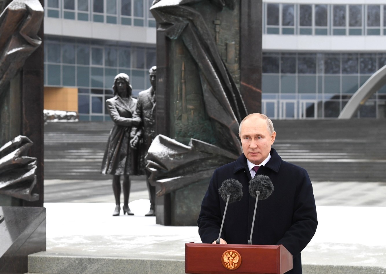 Ваксините може да размразят леда между Германия и Русия след цяла година скандали