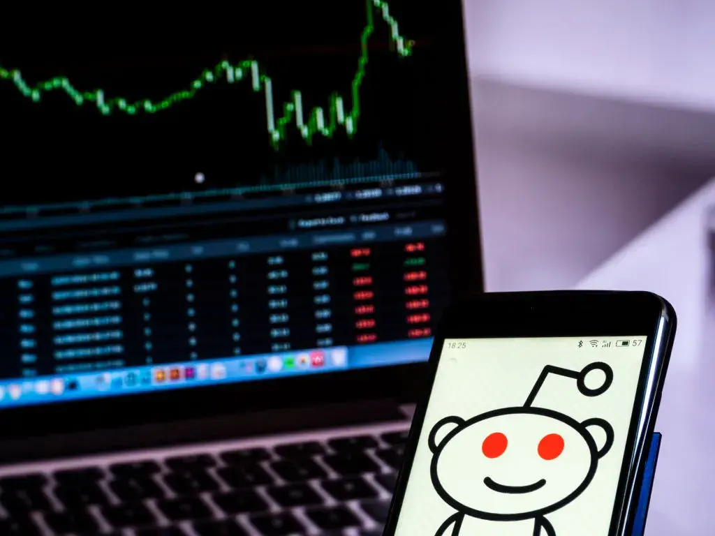 Веселите поръчвачи E19 - Подкасти