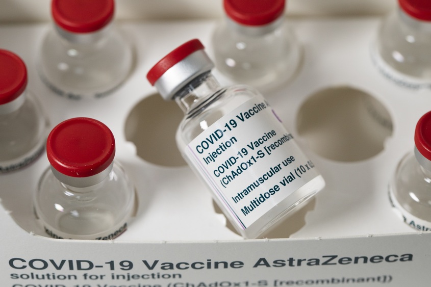 Ваксината на AstraZeneca ще се тества и върху деца под 18 г.