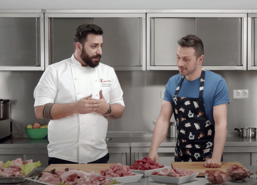 "Агентите" шеф Тодоров и Александър Сано: Как да изберем най-свежото месо от витрината