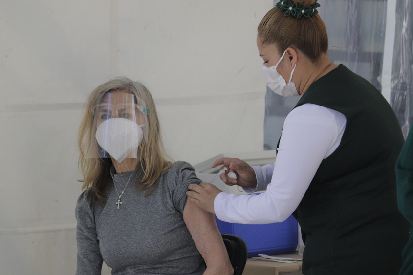 Ново проучване: Над 62% от българите смятат, че ваксината е пътят към нормален живот