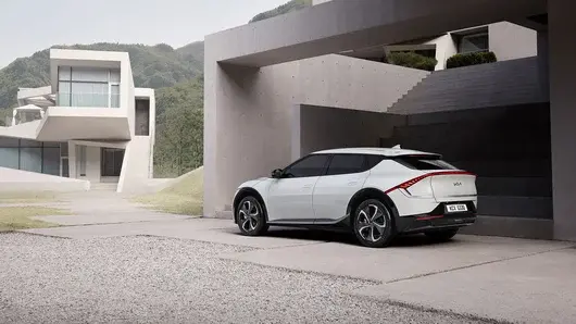 Новият електромобил на KIA - EV6: Единството на противоположностите
