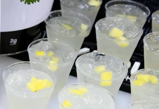 Един хард зелцер, моля! 