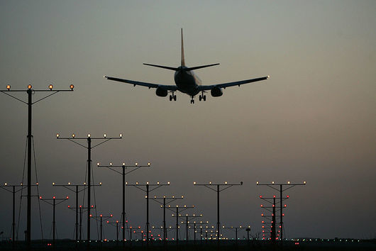 Авиокомпаниите в САЩ бяха принудени да спрат временно всички вътрешни