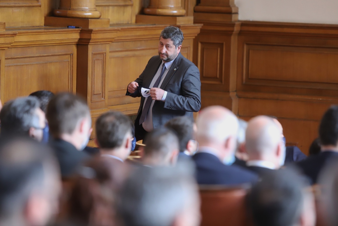 ДБ иска изслушване на Гешев на извънредното заседание и оставки на Маринов и Терзийски като депутати