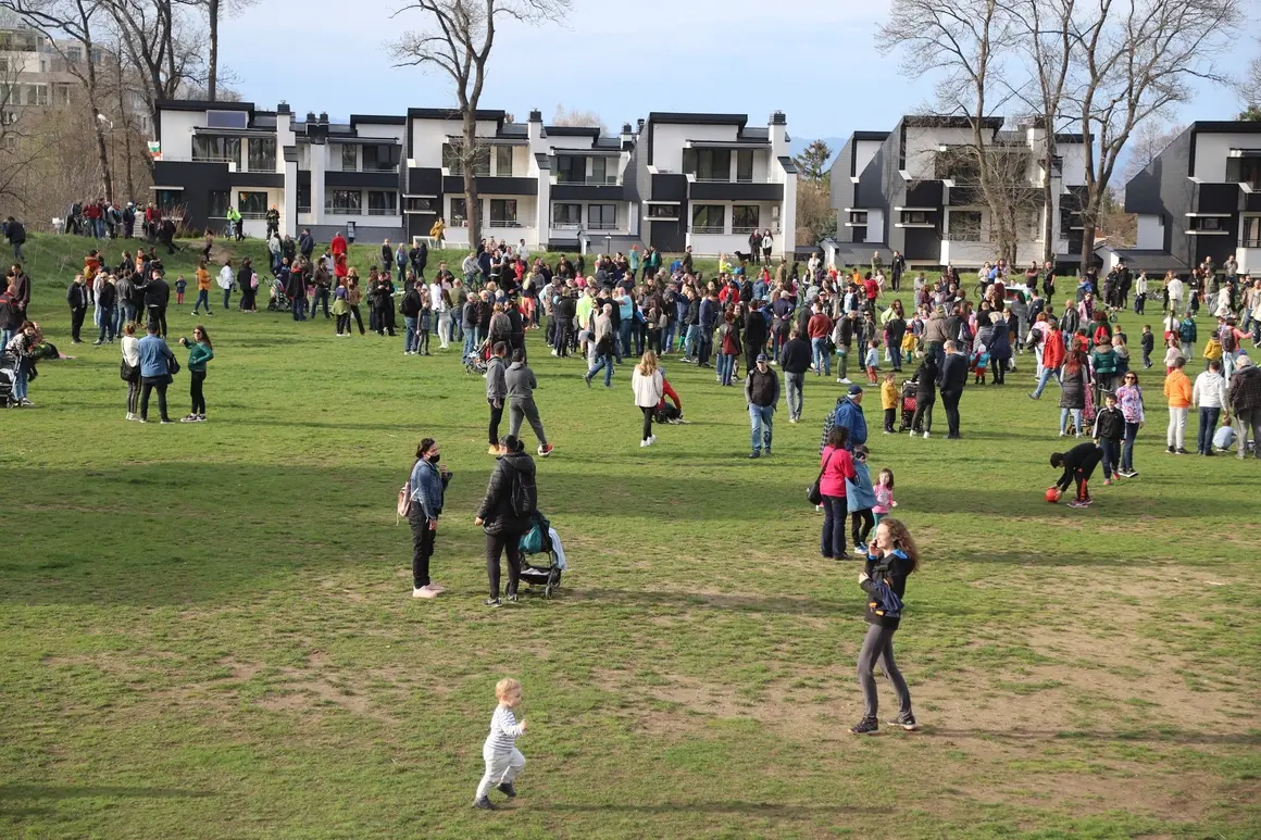 0,22 лв. наем на кв.м. в "Бояна": Защо кварталът се бунтува срещу спортния комплекс на Боримиров