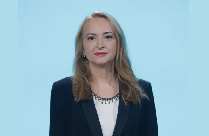 Коя е Антоанета Стефанова: "Пешката има шанс да стане царица"