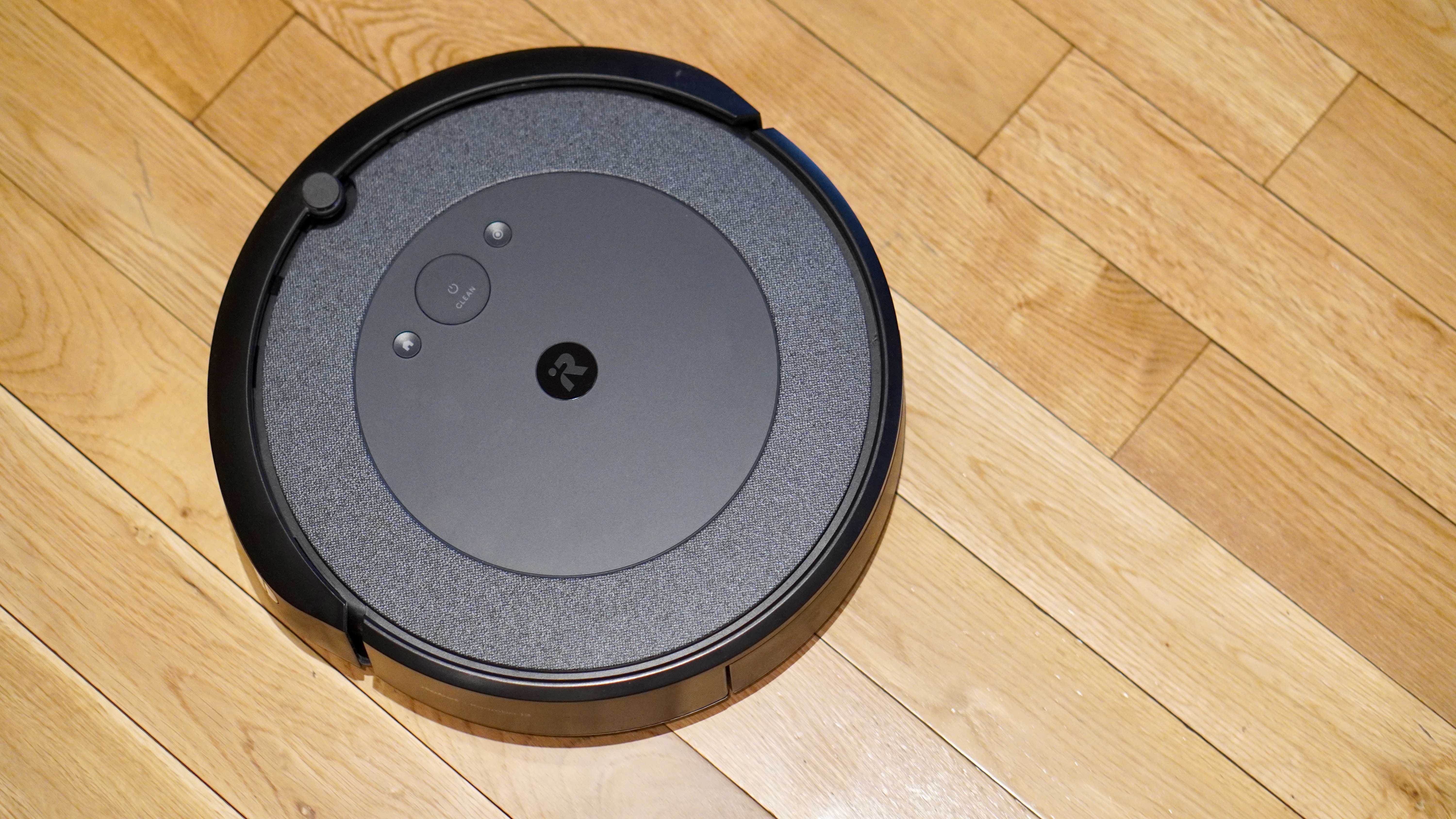 iRobot i3+: Любов от пръв поглед