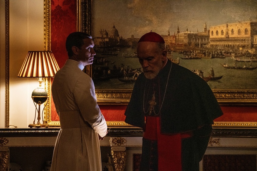 Джуд Лоу се завръща в "Новият папа" по HBO