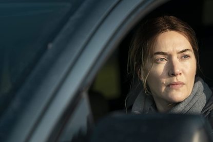 "Мер от Ийсттаун" по HBO: Мистерия, емпатия, ирония и великолепна Кейт Уинслет