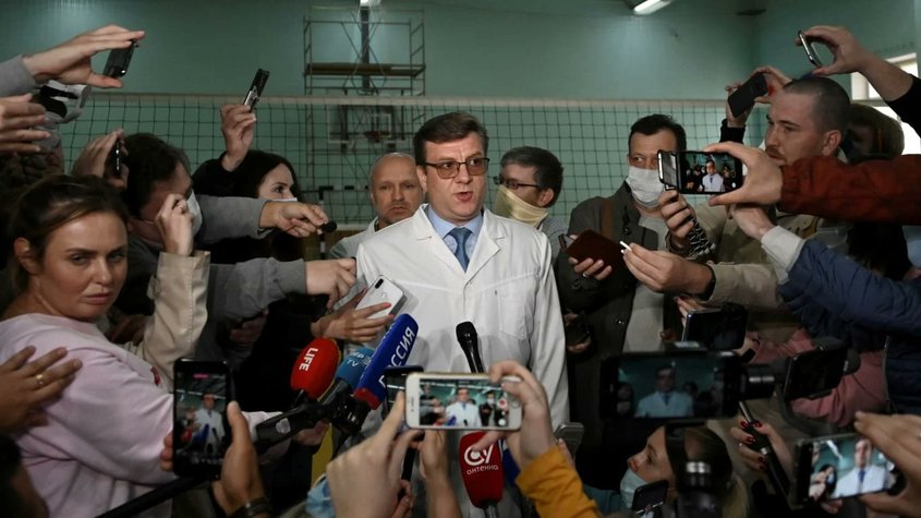 Откриха жив лекаря, приел Навални през 2020: Странните случаи на медиците от Омск