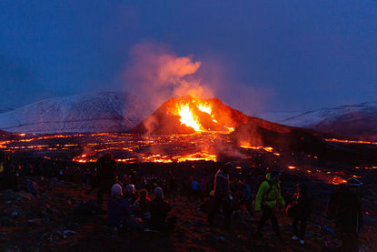 Да си купиш активен вулкан в Исландия - вече е възможно