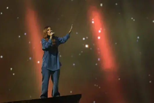 Виктория класира България на 11-о място в Евровизия, италианска рок група триумфира в Ротердам