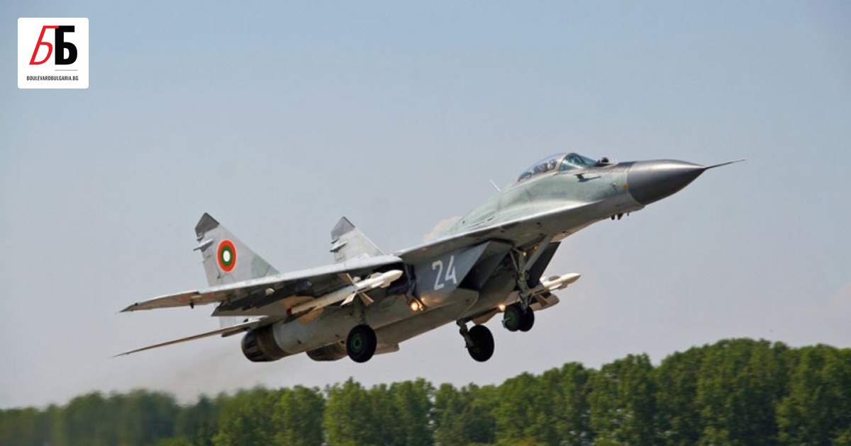 Първите четири изтребителя МиГ-29 са предадени от Словакия на украинските