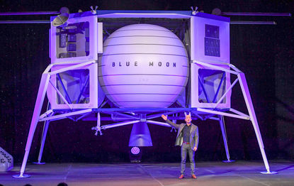 Да полетиш в космоса до Джеф Безос: Неизвестен кандидат плати 28 млн. долара на Blue Origin