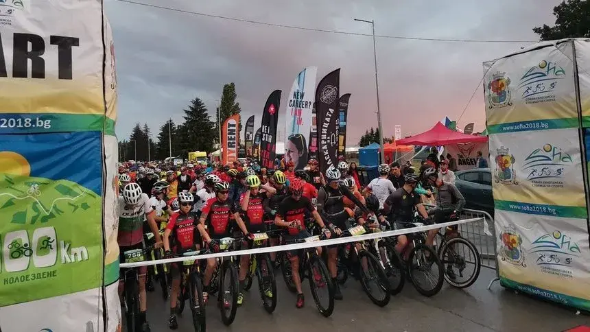 13-годишно момиче спечели 100-километровата обиколка на Витоша при колоездачите