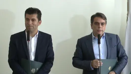 "Демократична България" е готова да преговаря за коалиционно партньорство с Петков и Василев
