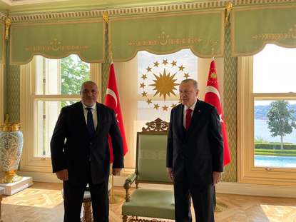 Борисов посетил Турция, за да не позволи на ДПС "да монополизира вота"
