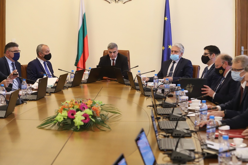 Служебният кабинет "Янев 2": Пълният списък на министрите
