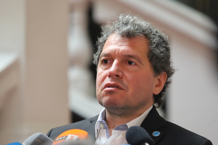 Тошко Йорданов постави условие за коалиция: Без министерски пост за Кирил Петков