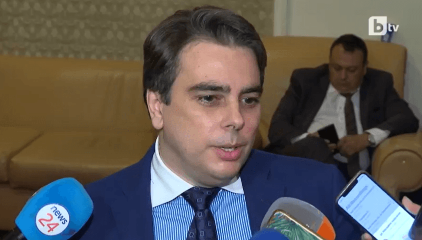 Асен Василев обвърза членството в еврозоната със съдебната реформа