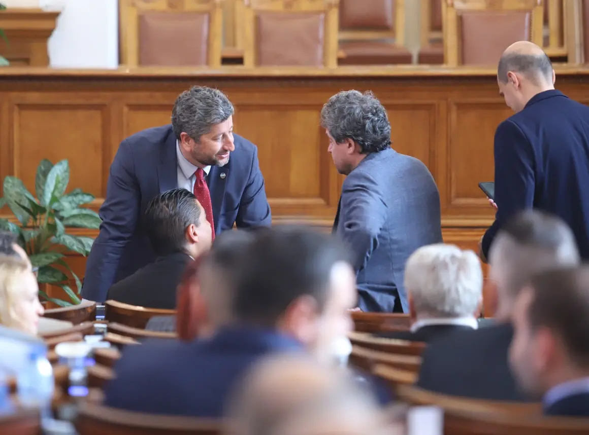 По комисиите ще ги познаете