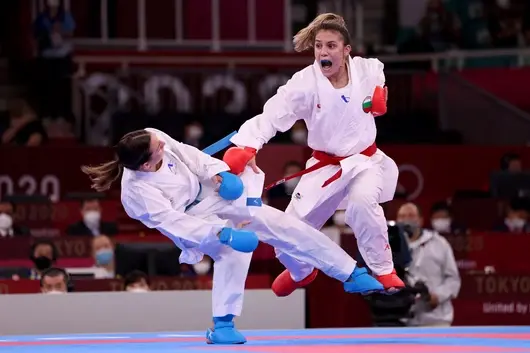 Защо Олимпиадата в Париж 2024 изключи карате, но добави турнир по брейк денс