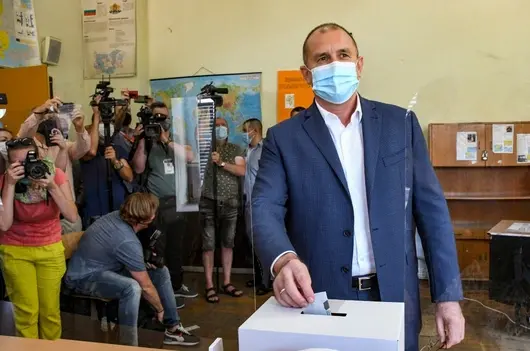 Радев критикува изборите 2 в 1 и призова за актуализация на бюджета