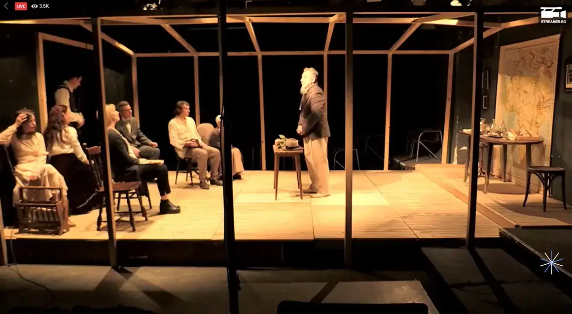 3500+ зрители на "Вуйчо Ваньо": Театър "Възраждане" победи карантината