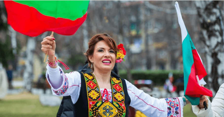 Цвета Кирилова - кандидатът за президент, който вярва на Ванга, че "светла жена ще оправи България"