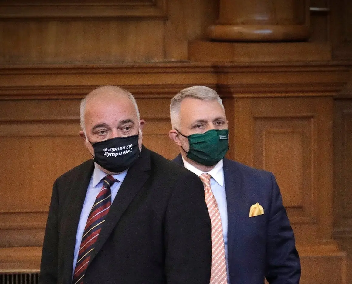 Хаджигенов и Бабикян регистрират НПО "Ние идваме" и може да преговарят с други политически сили