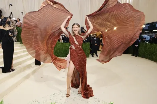 Най-впечатляващите костюми на Met Gala 2021