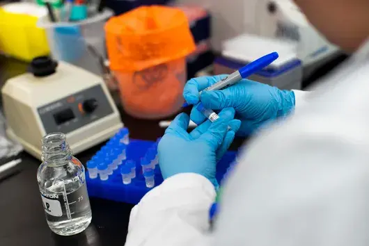 "Графиката се насочва стръмно нагоре": 6,5% увеличение на новите случаи на Covid-19