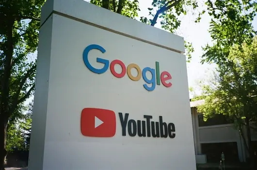 YouTube вече ще блокира всякакво антивакс съдържание, не само във връзка с Covid
