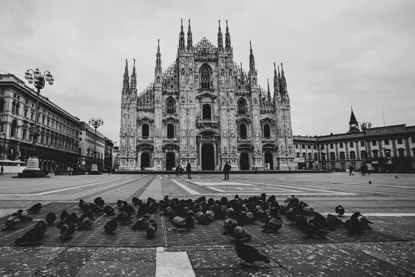 Черно-бяла идилия: Милано потъна в тишина