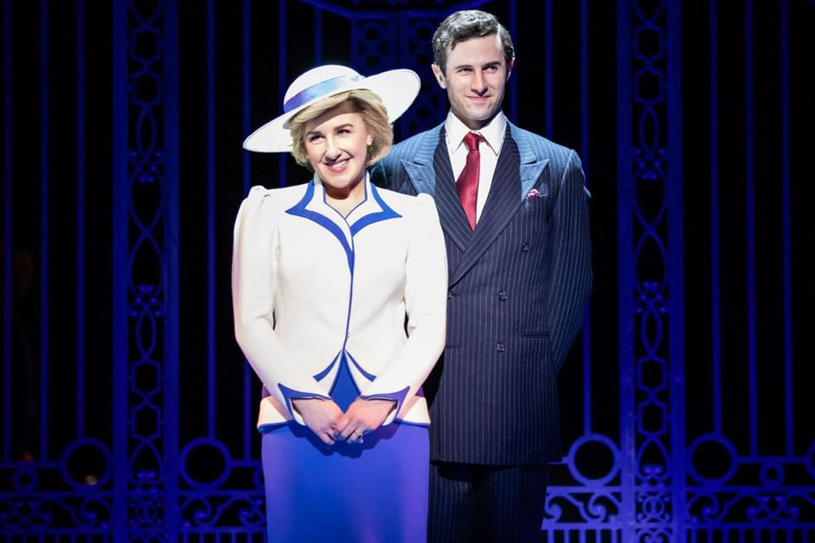 <p><strong>Diana: The Musical</strong> имаше едва няколко предварителни представления на Бродуей преди пандемията да затвори сцените на Ню Йорк. Едно от тях е заснето и премиерата му ще се случи месеци преди очакваното отваряне на театрите и първите постановки през декември. В Netflix от 1 октомври, мюзикълът разказва историята на Диана в нейния брак без любов и борбата и със светлината на прожекторите.</p>