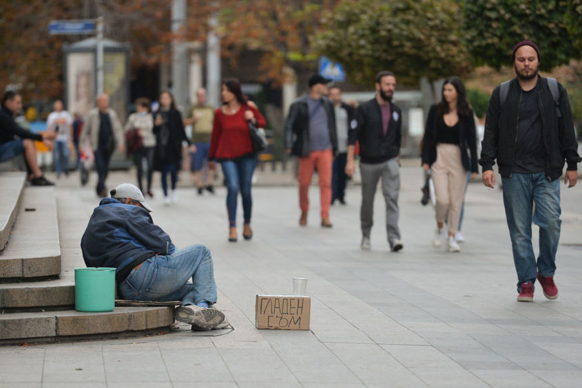 Евростат: България е втора по бедност в ЕС след Румъния