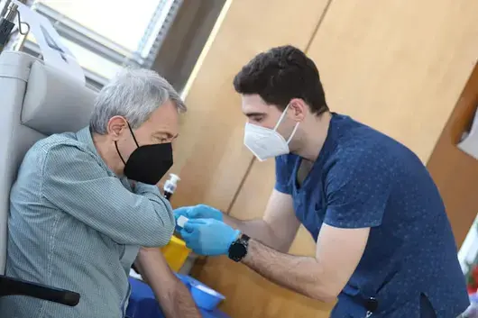 ВМА отчете почти четворен ръст на желаещите да се ваксинират само за ден 