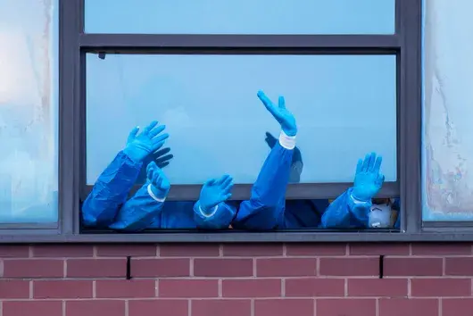 Разследване на CNN: САЩ са внесли от Тайланд милиони използвани медицински ръкавици