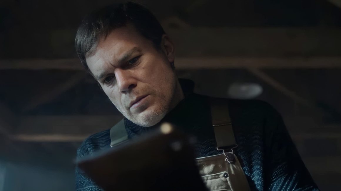 <p><strong>Dexter: New Blood - лимитиран сериал, Showtime</strong></p>
<p>Един от най-харесваните сериали от последните две десетилетия за "любимия сериен убиец на Америка" се завръща отново на екран след 8 години пауза. Историята на криминалистa Декстър Морган - специалист в анализа на пръските кръв на местопрестъпленията, вманиачен в издирването и саморазправата с ненаказани убийци - ще бъде продължена с десет нови епизода. Очаква се на 7 ноември. </p>