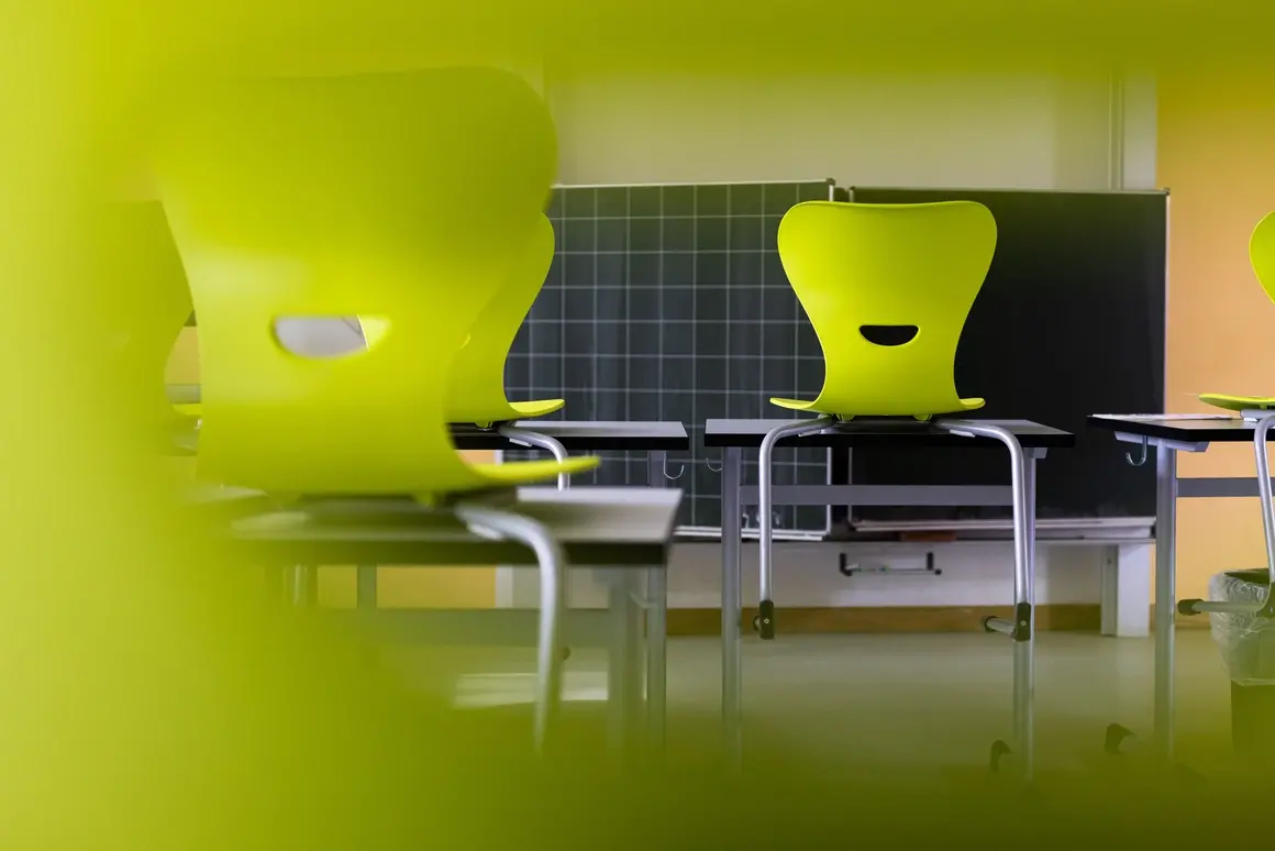 15% от учениците се обучават онлайн - при по-малко от 3% карантинирани деца