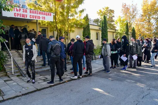 Броят на пациентите с Covid-19 в българските болници доближи 8500