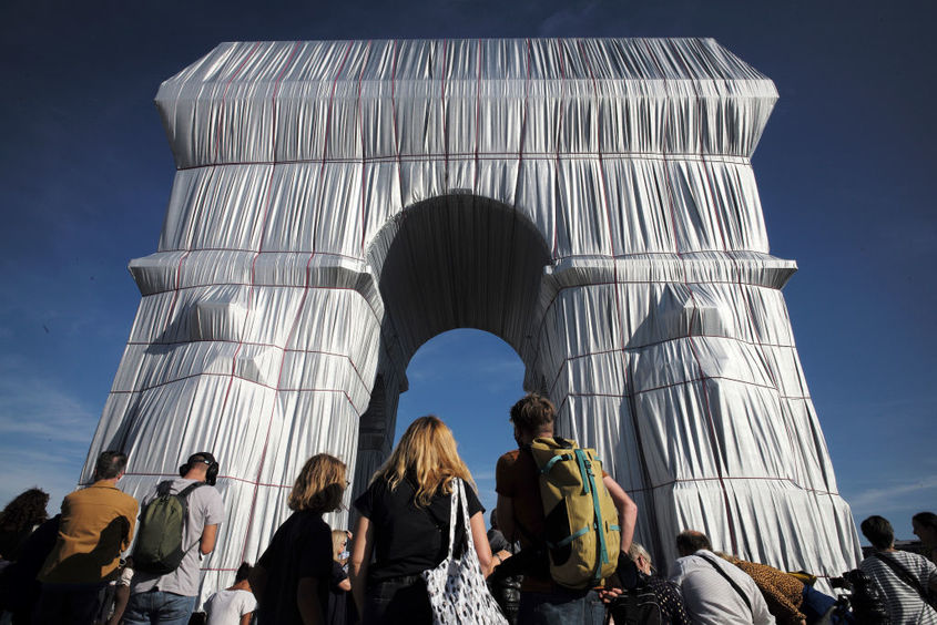 6 млн. души са посетили опакованата Триумфална арка по проект на Кристо