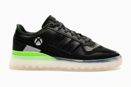 Модата не е това, което беше: Xbox пусна кецове с Adidas, готви колаборация и с Gucci