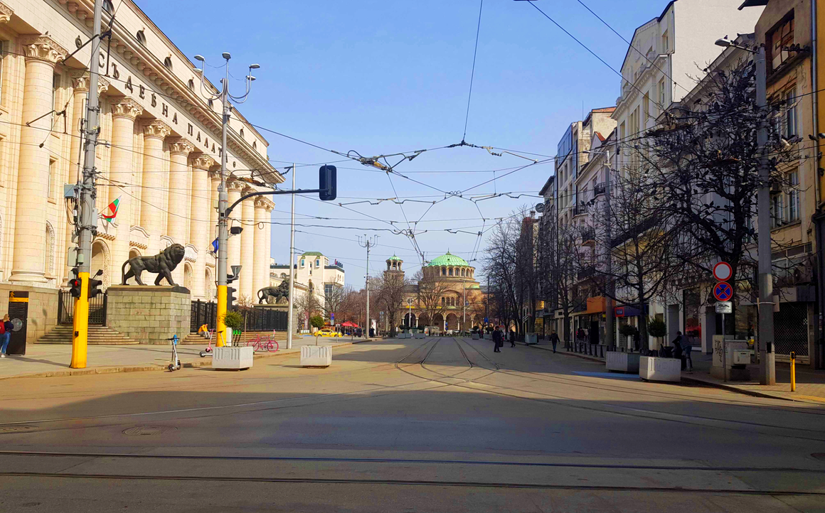 Карантината трябва да продължи поне 12 седмици, за да спаси животи