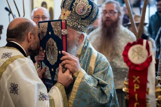 Нима Исус е раздавал на хората причастие с лъжичка?