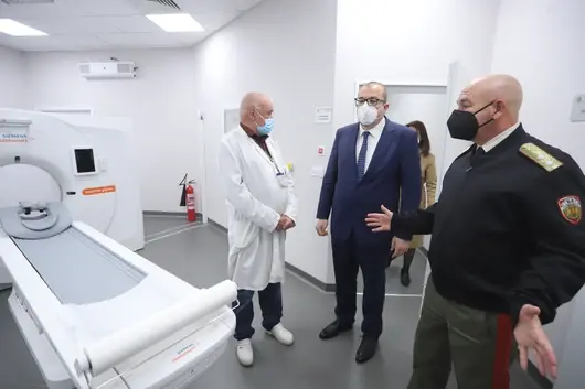 ВМА откри своеобразна "инфекциозна болница" в двора на Академията