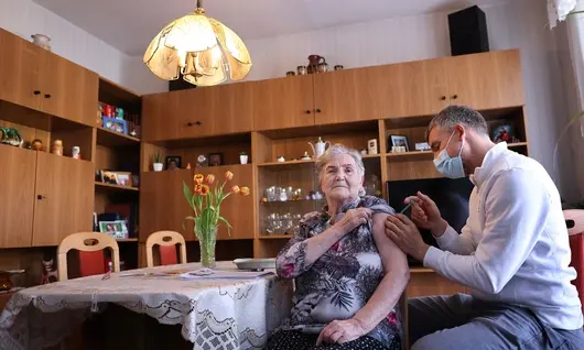 Ново изследване: Почти половин милион възрастни хора са спасени благодарение на ваксините в Европа