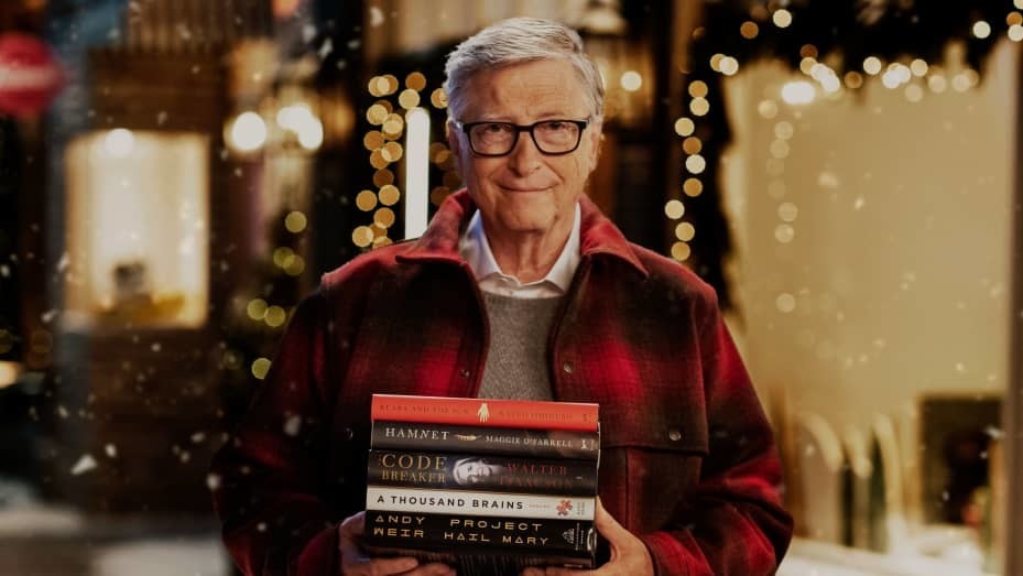 Петте книги на 2021 г., които Бил Гейтс препоръчва за четене