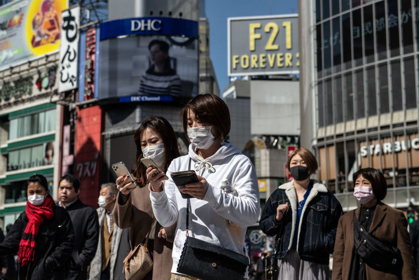 Япония се затваря за чужденци заради новия Covid-вариант "Омикрон"